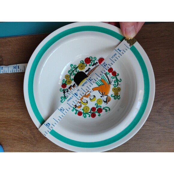 Vintage Arabia Of Finland Childs Rimmed Cereal Bowl Woman Children 6.5" - Picture 4 of 4